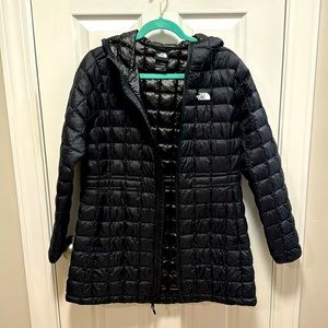 THE NORTH FACE WOMEN'S ECO THERMOBALL PARKA COAT